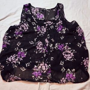 Torrid Women's Size 3 Blouse Top Sleeveless Black Purple Floral Round Neck